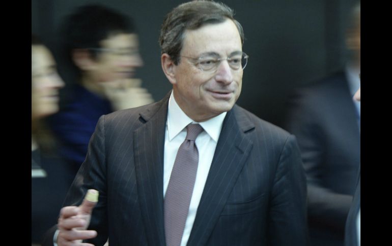 ''Se espera una recuperación gradual en la segunda parte, pero sujeta a riesgos negativos'', asegura Mario Draghi. EFE /