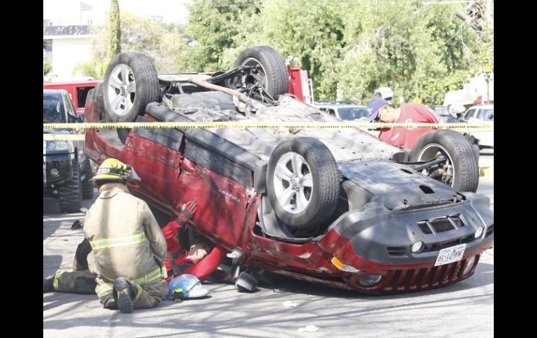 Durante el periodo 2013 de Semana Santa se registraron 23 decesos, 16 de los cuales fueron causados por accidentes automovilísticos. ARCHIVO /