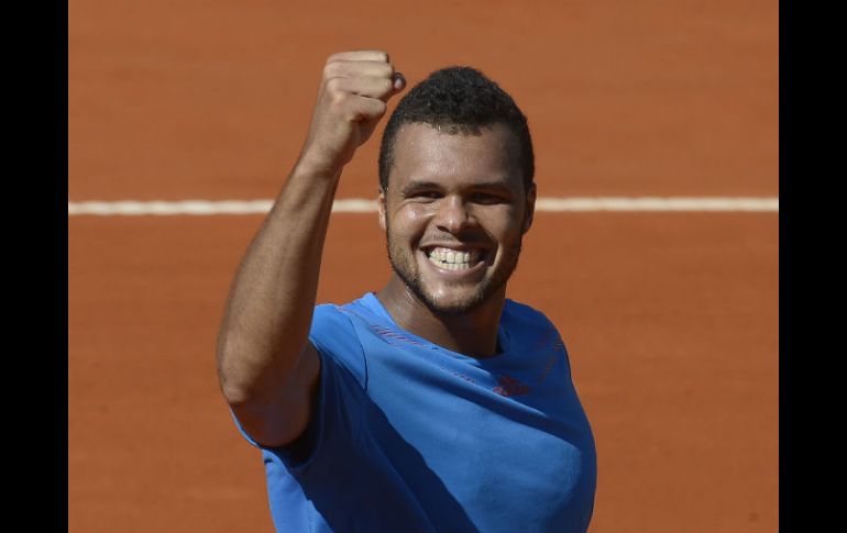 Tsonga celebra el triunfo conseguido. AFP /