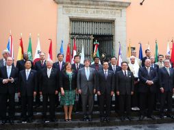 Foto oficial de los participantes, en la ciudad de México. ARCHIVO /