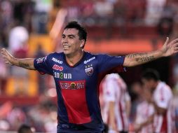 El delantero del Atlante, Esteban Paredes no estará en el once titular de la final ante el Cruz Azul por una razón de estrategia. ARCHIVO /