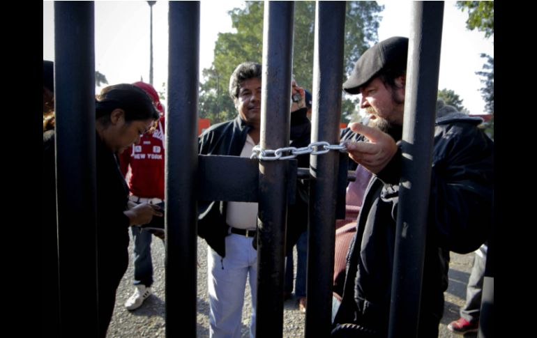 Integrantes de la CETEG, tomaron esta mañana las instalaciones administrativas de la Secretaría de Educación Pública Estatal. SUN /