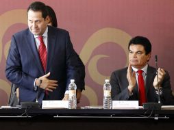 Eruviel Ávila Villegas y Mario López Valdez, durante una reunión de la Conago en Huixquilucan. NTX /