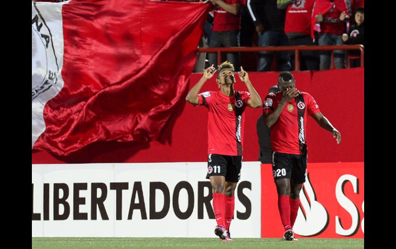 Fidel Martínez y Duvier Riascos celebran el gol del triunfo. AFP /