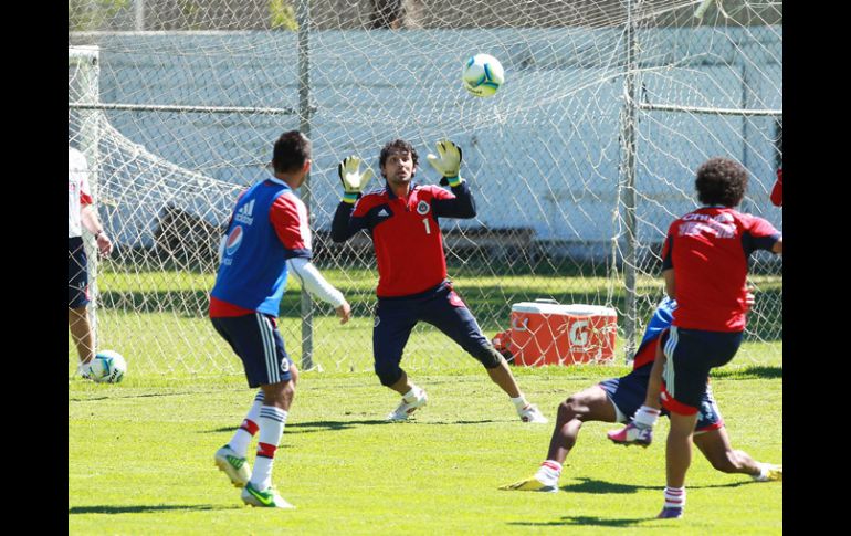 Luis Michel durante el entrenamiento del Guadalajara, en Verde Valle.  /