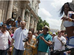 Beyoncé y su esposo Jay-Z en el viaje que ambos realizaron a Cuba días atrás. AP /