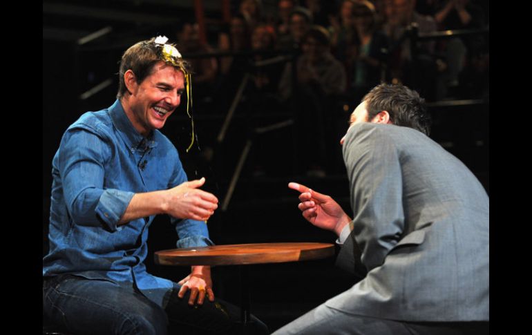 Tom Cruise en el ''Show de Jimmy Fallon'' juega ''ruleta del huevo''. AFP /