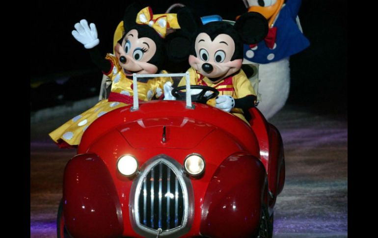 ''Mickey'' y ''Minnie'' llevarán a cabo el programa de talento más sensacional sobre hielo en la Ciudad de México. ARCHIVO /