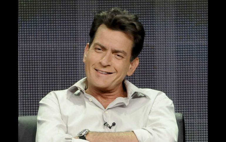 Charlie Sheen compartió escenas con Lohan en la serie televisiva ''Anger Management''. ARCHIVO /