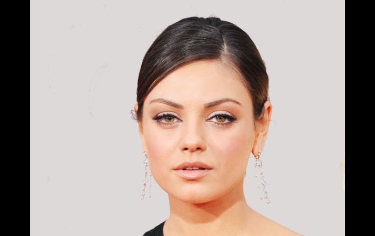 Mila Kunis, un espectacular motivo para que Ashton Kutcher cambie su residencia a Londres. ARCHIVO /