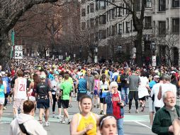 Al término del Maratón en Boston, dos explosiones en la línea de meta dejaron más de 100 heridos y tres muertos. AFP /