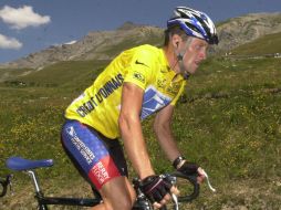 Lance Armstrong fue desposeído por dopaje de sus siete victorias (1999-2005) en el Tour de Francia. ARCHIVO /