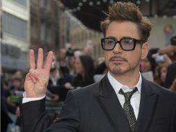 Robert Downey Jr encarna a Tony Stark (Iron Man), quien contrario a los héroes tradicionales, no tiene empacho en mostrar su identidad. ARCHIVO /