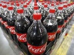 Arca Continental, opera una franquicia de Coca Cola, y atiende a una población de más de 53 millones de personas. ARCHIVO /