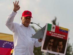 El embajador Hugo García participó en la manifestación realizada en Plaza de la Revolución. NTX /