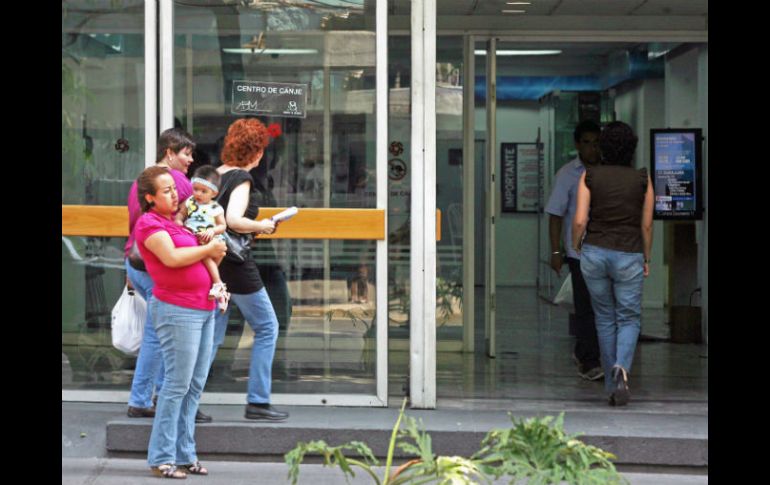 La Policía buscó en las colonias cercanas, sin embargo no logran encontrar a ninguno de los dos sospechosos. ARCHIVO /