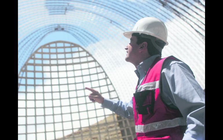 Héctor Castellanos muestra avances de la obra. El sistema de cúpulas es la parte de la obra donde se trabaja con mayor intensidad. EL INFORMADOR /