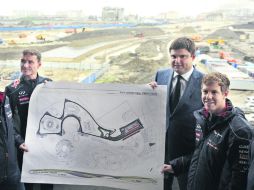 Vettel visitó la construcción del circuito de Sochi, Rusia, que estará en el calendario de la Fórmula Uno para 2014. AFP /