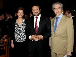 María Cristina García Cepeda, el tenor Ramón Vargas y el presidente del Conaculta, Rafael Tovar y de Teresa. NTX /