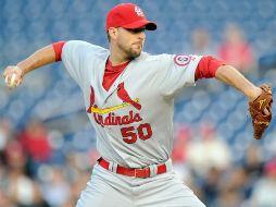 El lanzamiento de Wainwright continúa sólido, por lo que lanza ocho entradas y un tercio. AFP /