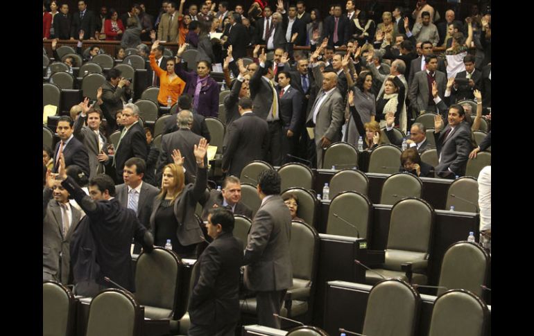 Los cinco candidatos a ocupar el espacio que dejó vacante Sergio García Ramírez en el IFE son entrevistados por los diputados. ARCHIVO /