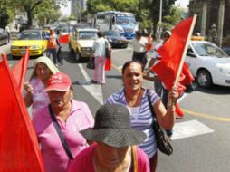 Se manifiestan frente al edificio de la Secretaría de Comunicaciones y Transportes desde las 12:00 horas. ARCHIVO /