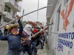 El vocero de la CETEG justifica que los disturbios se llevan a cabo por la aprobación de la nueva Ley de Educación. SUN /