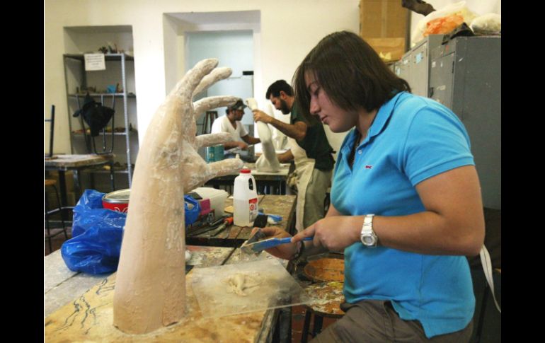 Juan Arturo Camacho Becerra propone como solución los cursos de nivelación que ofrece la Universidad de Guadalajara. ARCHIVO /