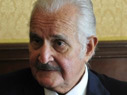 Expertos aseguran que la esencia literaria de Carlos Fuentes habita principalmente en sus cuentos. ARCHIVO /