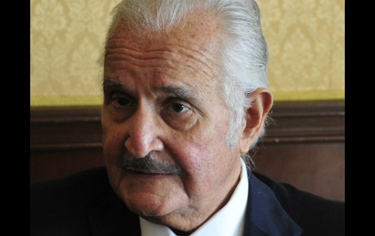 Expertos aseguran que la esencia literaria de Carlos Fuentes habita principalmente en sus cuentos. ARCHIVO /