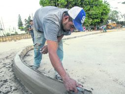 La SCT informó que las obras en Juan Palomar y Arias y Avenida Inglaterra terminarán en junio próximo. EL INFORMADOR /