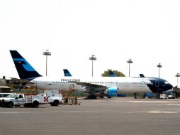 La aerolínea Mexicana de Aviación lleva 32 meses de permanecer en tierra. ARCHIVO /