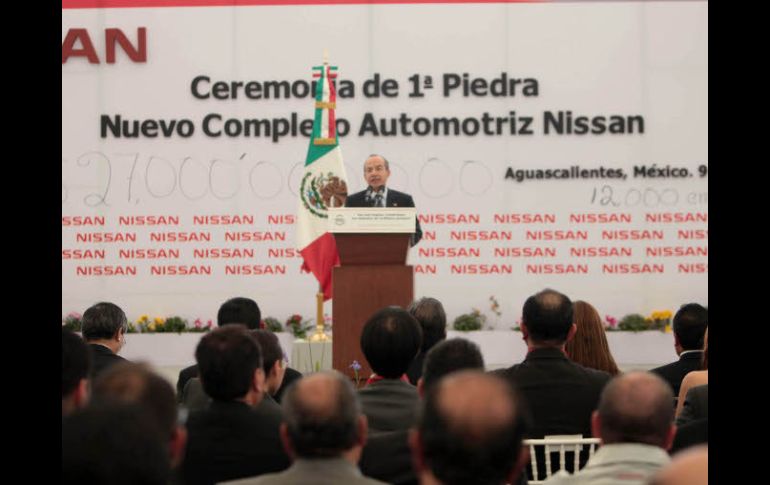 El 9 de julio del año 2012, el Presidente Felipe Calderón encabezó la colocación de la primera piedra de esta planta Nissan. ARCHIVO /