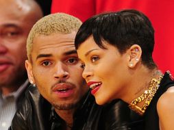 Al parecer, la relación de Rihanna y Chris Brown no marchaba bien en redes sociales. ARCHIVO /