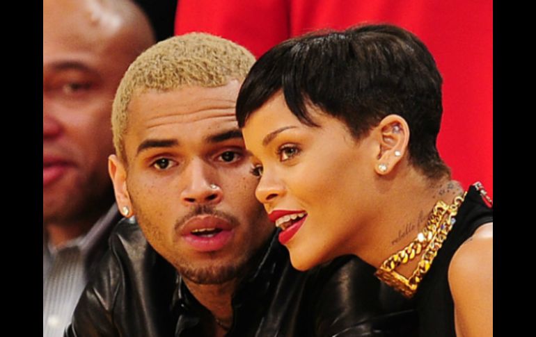 Al parecer, la relación de Rihanna y Chris Brown no marchaba bien en redes sociales. ARCHIVO /