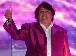 ''Necesito escuchar mucho, porque la música me gusta y gracias a la música nos hemos conocido'', dijo Juan Gabriel después de su error. ARCHIVO /