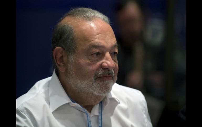 Carlos Slim resalta que AL ofrece una excelente oportunidad de inversión. ARCHIVO /