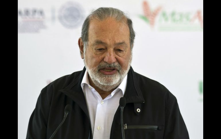 América Móvil, propiedad de Carlos Slim, opera en 20 países en América y Europa. ARCHIVO /