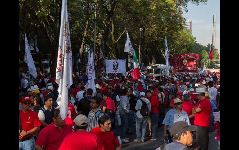 Diversos sindicatos, incluyendo a la CNTE, marchan por la capital mexicana para conmemorar el Día del Trabajo. NTX /