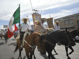 abalgantes asociados, integrantes de otras asociaciones y amantes de la charrería desfilaron por vialidades de Guadalajara.  /