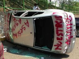 Los manifestantes agredieron vehículos oficiales e inmuebles gubernamentales. SUN /