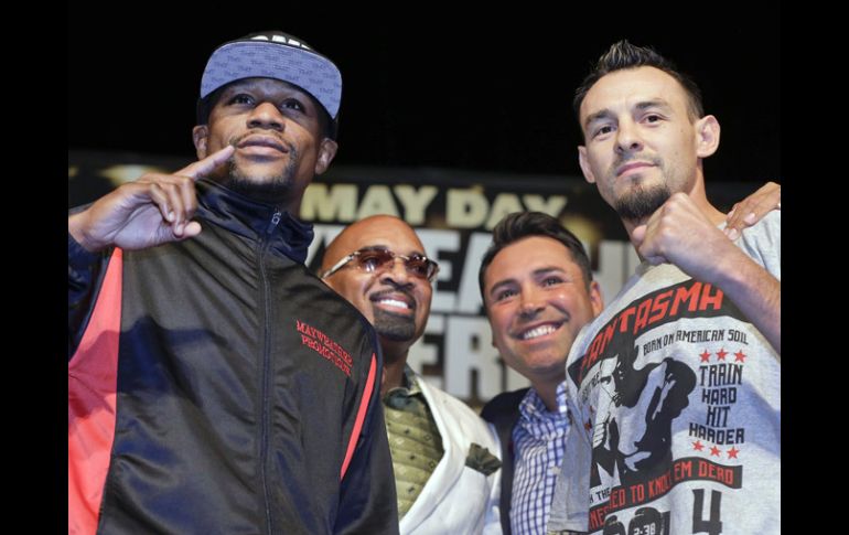 Mayweather y Guerrero se midieron antes de la pelea del sábado. AP /