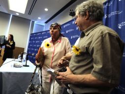 Carmen Blandin Tarleton de Thetford ofrece rueda de prensa en hospital de Boston. AP /