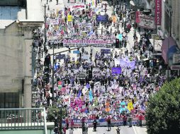 En Los Ángeles (foto), así como en Nueva York y Arizona, exigieron dar celeridad a la ley para legalizar a 11 millones de sin papeles. AP /