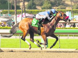 Kevin Krigger a lomos de ''Goldencents'', viene de ganar el Derby de Santa Anita en Arcadia, California, el pasado 6 de abril. AP /