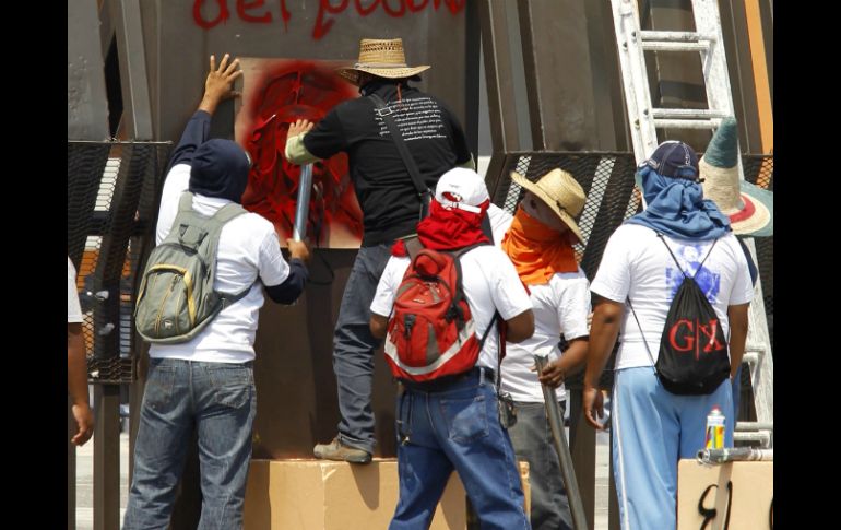 Mario Moreno asegura que tienen identificados a los responsables de los daños en las oficinas gubernamentales. ARCHIVO /