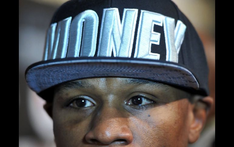 Floyd Mayweather Jr. espera seguir invicto este sábado ante Guerrero. AP /