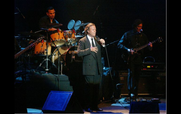 El cantante español Julio Iglesias se encuentra en medio de su gira titulada ''1''. ARCHIVO /