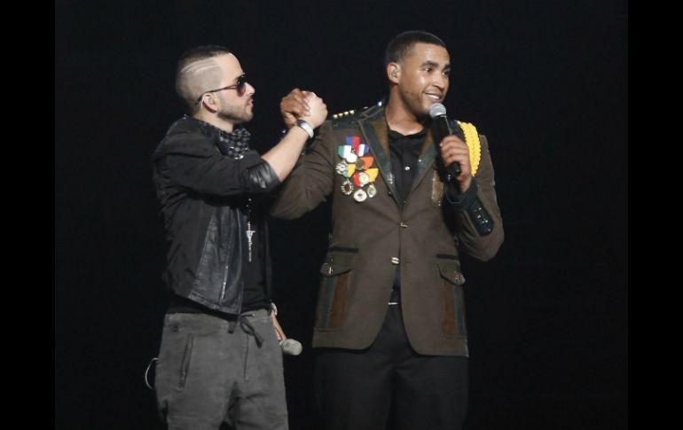 Yandel se presentó como invitado especial en el concierto de Don Omar. EFE /