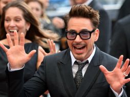 Robert Downey Jr encarna a Tony Stark (Iron Man), quien contrario a los héroes tradicionales, no tiene empacho en mostrar su identidad. AFP /